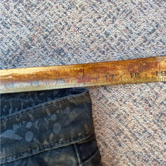 Levi’s 524 Too Superlow Jeans Black Denim Printed Design size 29 8 Skinny - Picture 11 of 14